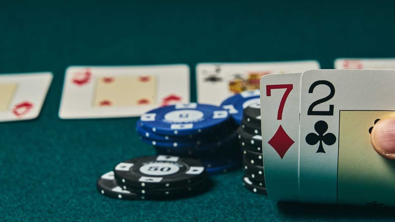 GTO Là Gì? Những Chiếc Lược GTO Tất Thắng Trong Poker Balancing Bluffs poker